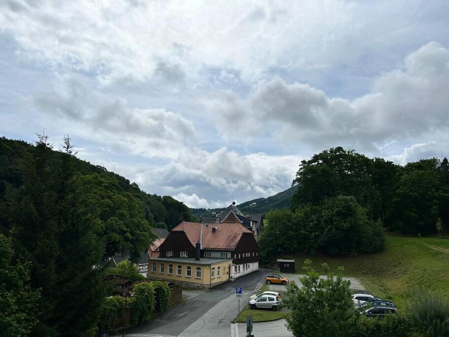 Residenz Am Sonnenhuebel Apartment โกรสเชอเนา ภายนอก รูปภาพ